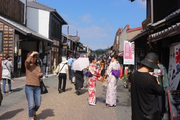 犬山城下町風景（犬山市提供）