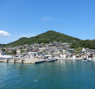 男木島のうろこ状に連なる街並み