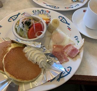 ドリンク代プラス200円で食べられるメニュー