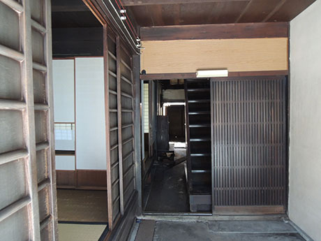 入口(通り土間)