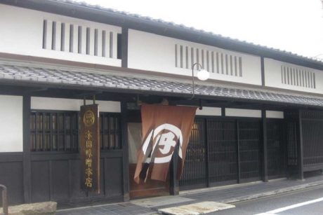 元・禁裏御用商の例:江戸末期の建築