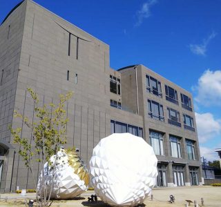 奈良市立中央図書館