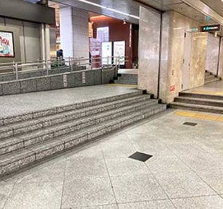 大阪駅の段差１