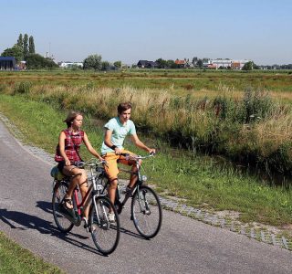 オランダの田舎道にて