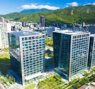 官民連携により整備されたイノベーション拠点（出典：t.Hubからの提供資料）