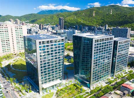 官民連携により整備されたイノベーション拠点(出典:t.Hubからの提供資料)
