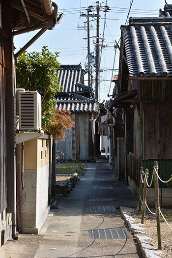 路地のまちなみの様子