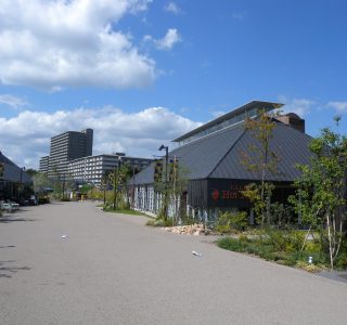 草津川跡地公園「de愛ひろば」完成当時の写真（店舗誘致エリア）